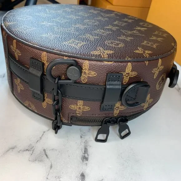 Louis Vuitton Wheel box bag Virgil Abloh N°7 Monogram LV round SS22 Rare No 7 - Picture 7 of 14